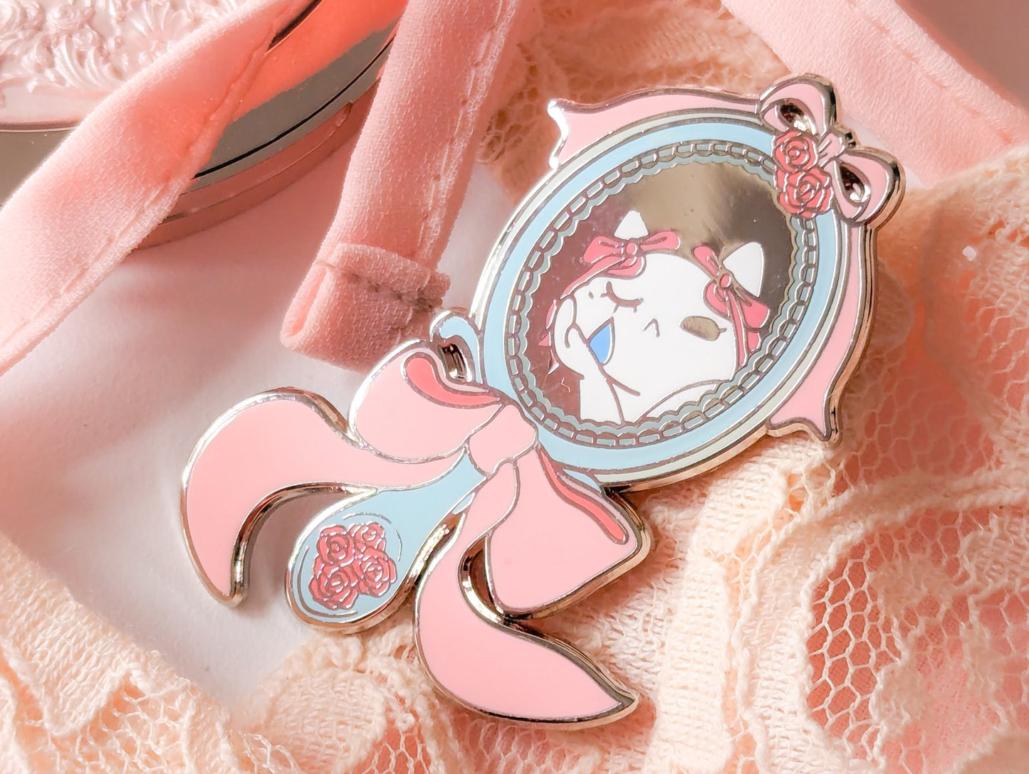 🎀 So Coquette 🎀 - Vintage Mirror Enamel Pin - CrybabyCat Studio